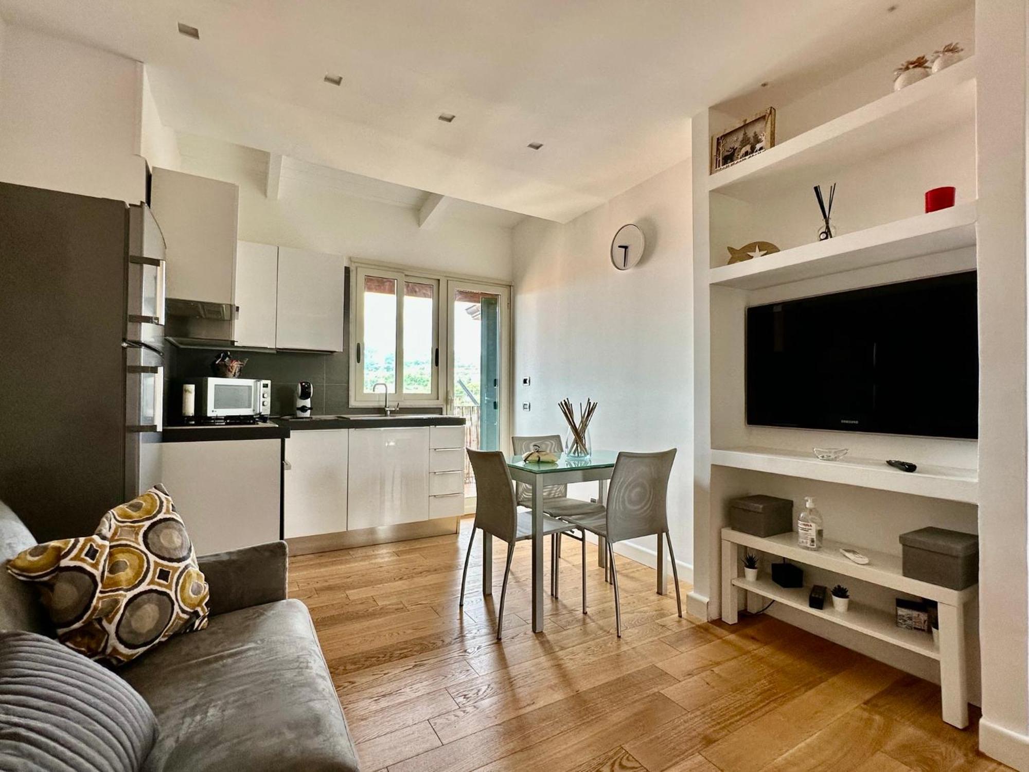 Suite Delicia Apartment - Appartamento Con Terrazza Неаполь Экстерьер фото