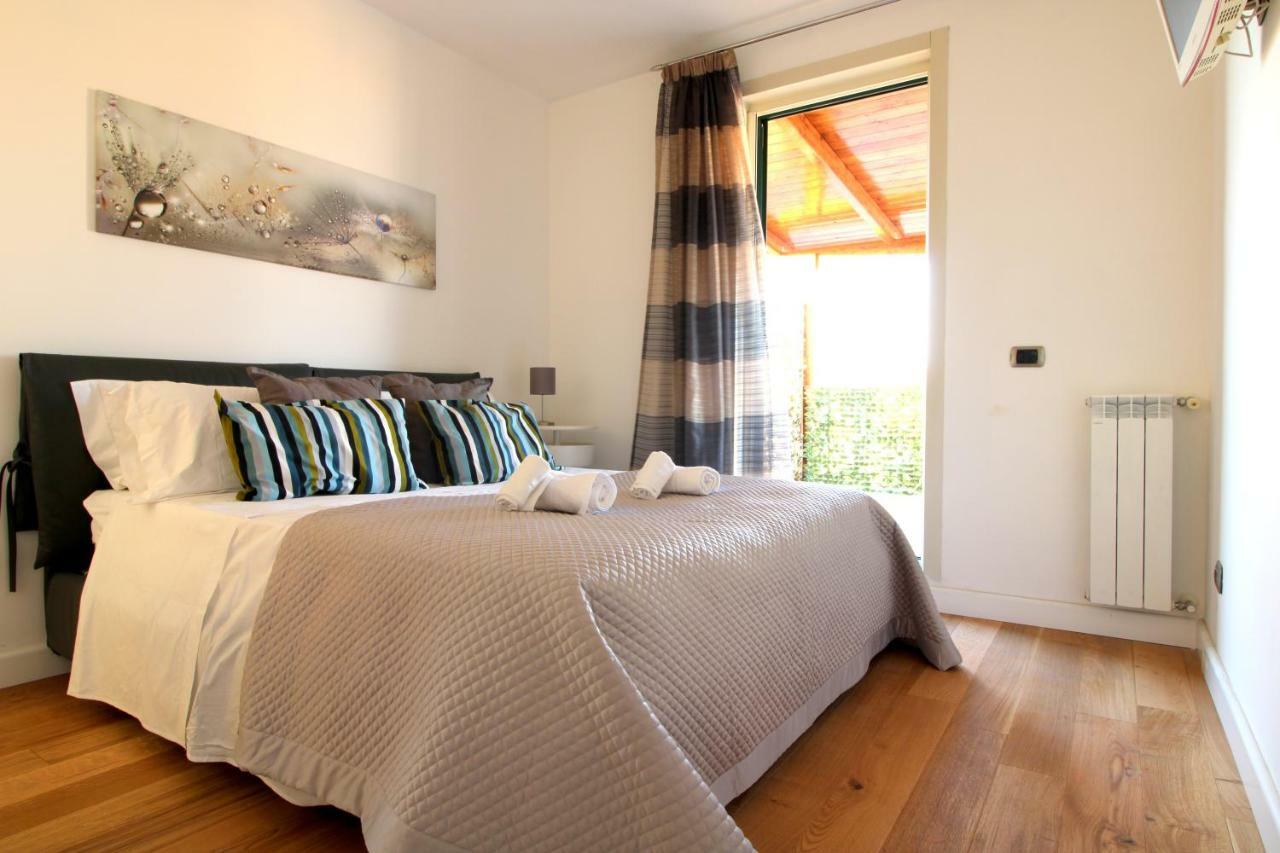 Suite Delicia Apartment - Appartamento Con Terrazza Неаполь Экстерьер фото